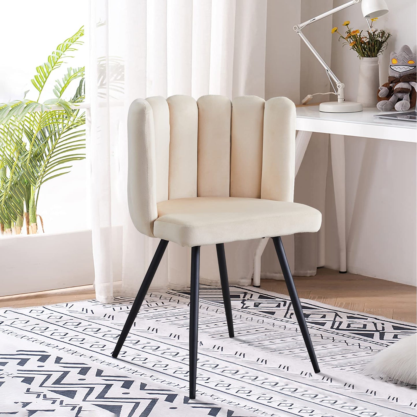 CLIPOP Living Room Barrel Accent Chair Modern Velvet Kitchen Dining Chair Vanity Chair with Metal Leg Scalloped Silhouette Cozy and Soft Padded Armless Leisure Makeup Chair for Bedroom Cream